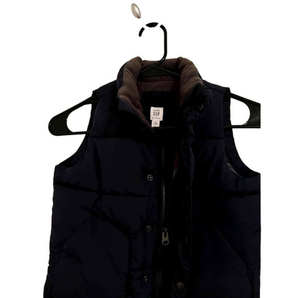 GAP Vest - Picture 2 of 5